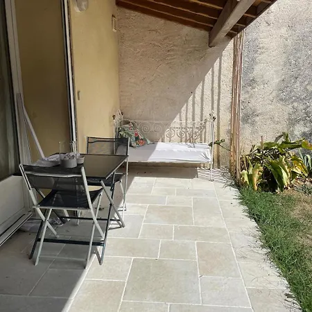 Semesterbostad Maison Entre Terre Et